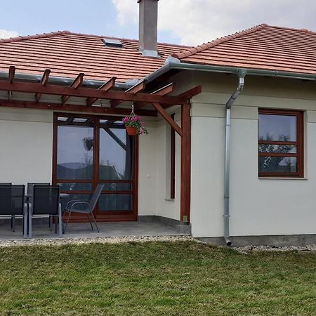 Ferienwohnung Bibic Apartman B Kapolnasnyek Exterior foto